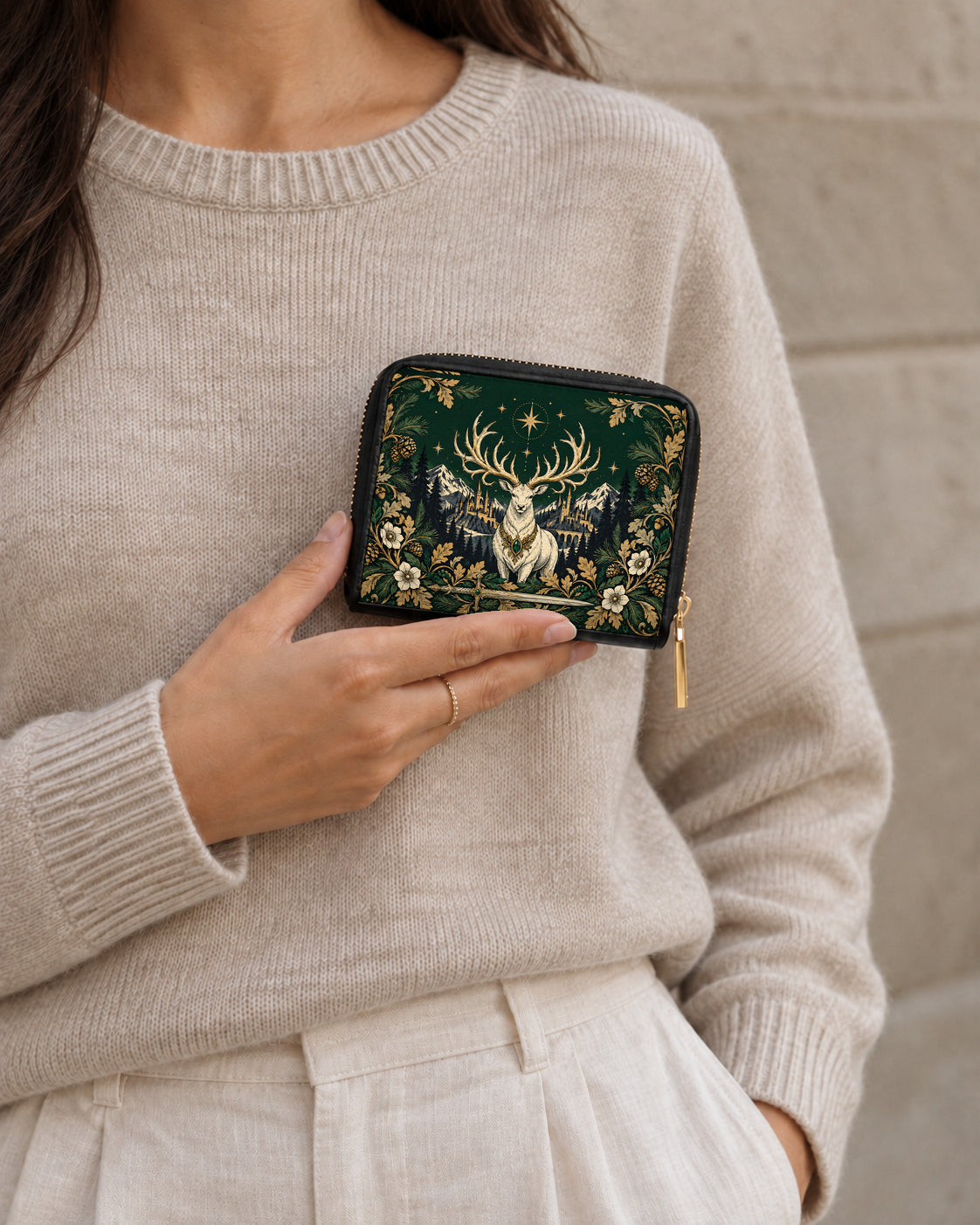 "The White Stag" Northern Court Mini Wallet
